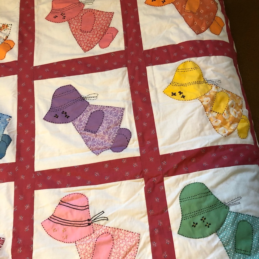 Hand made Bonnet Sue Quilt
